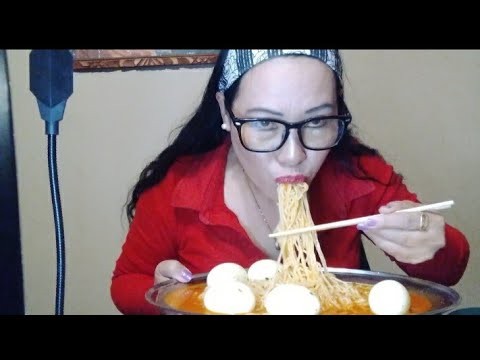 SPICY NOODLES CHALLENGE WITH  5 BOILED EGGS:Ramen noodles MUKBANG:Life in America 🇺🇸