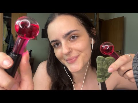 ASMR te preparando para dormir com uma skin care caprichada
