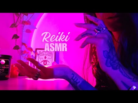 Reiki ASMR cozy vibe l calming l hand movements l relaxing l tingles l whispering