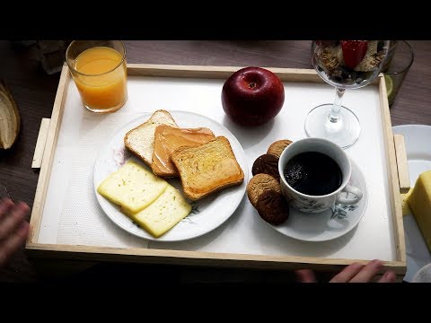 ASMR (DIA DOS NAMORADOS) TE FAZENDO CAFÉ DA MANHÃ NA CAMA