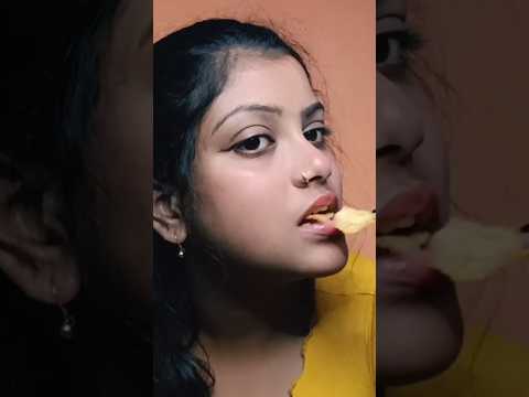 ASMR Chips Eating 😋 #asmrshraboni #asmr #shorts #mukbang