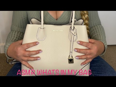 ASMR what’s in my purse 👛 handbag 👜