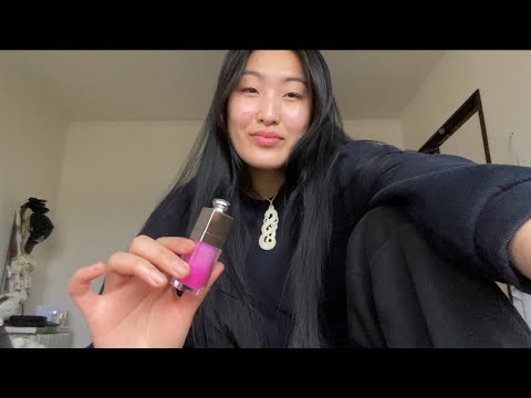 asmr lip balm & gloss application with mouth sounds