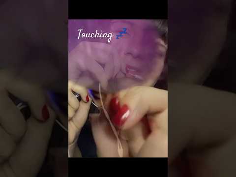 ASMR Toques na Tela 🌙 Mouth Sounds & Soft Whispers para Dormir #shorts