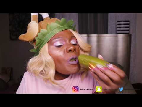 BIG CRUNCHY PICKLES ASMR EATING SOUNDS FINGER FOOD