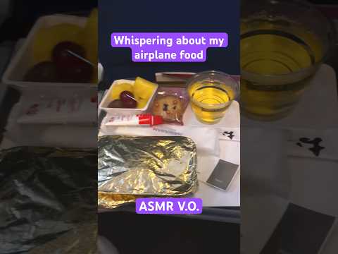 Trying Hawaiian Airlines Dinner On The Plane 🌺 🛫#summeronshorts #asmr #whispering