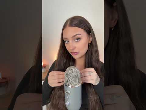 FAST asmr sounds 👀 #tingles #triggersforsleep #relax