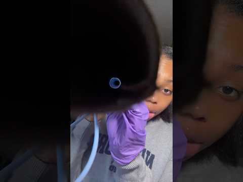#asmr #asmreyeexam #asmrtiktok #asmrsounds #triggersforsleep #visualtingle #mouthwhisper #relax