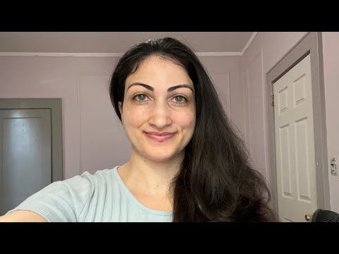 ASMR| BRUSHING MY HAIR AND MOISTURIZING MY FACE