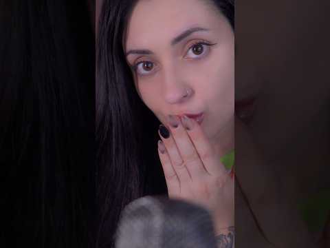 Besitos y caricias💋 #asmr #asmrsounds #asmrvideo #relax #kiss #care #shorts #kisses #brush #sleep