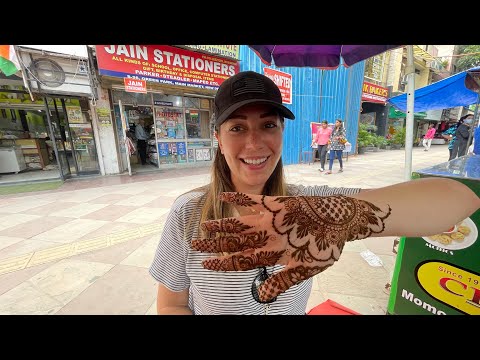 Mehndi callejero en India: increíble diseño de hena 🤩🇮🇳 *Dorso y palma de la mano*✋