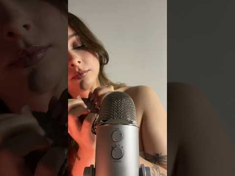 ASMR with a TANNENZAPFEN 🌲 #asmrcommunity #tappingsounds #scratching