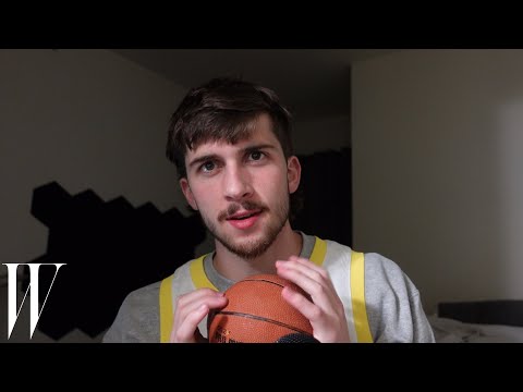 Austin Reaves tries ASMR