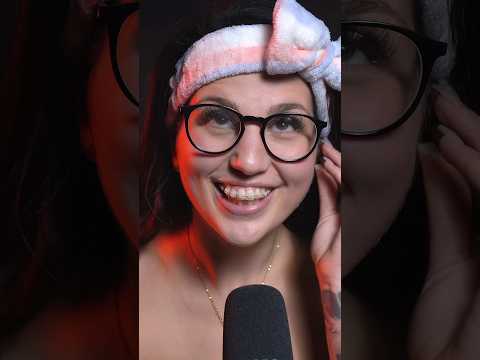 Kann ich das so tragen? 🤭🫣 #asmr #asmrgirl #asmreating #asmrsound#girl #fyp #fy #viral #goviral