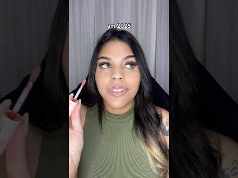 É so um gloss pra que tanta coisa? #asmr #pov #anos2000
