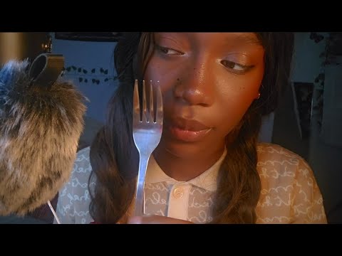 ASMR eating your negative thoughts in French 🤍🕊️✨ (personal attention, mouths sounds)