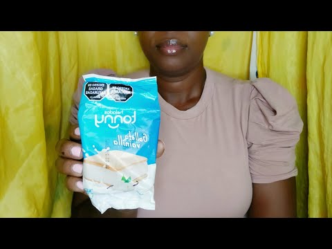 ASMR comiendo galleta CREMOSA  de helado | ASMR sandwich de galleta sabor a VAINILLA Eating Sounds