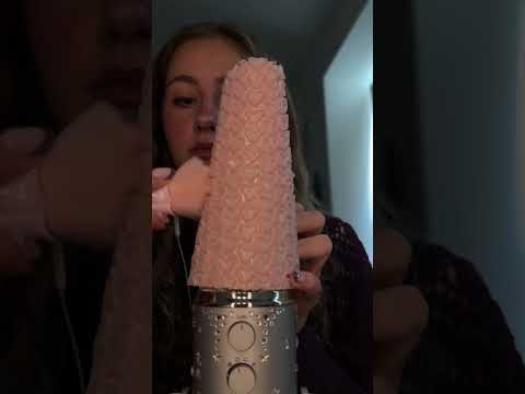 Bubble Wrap Mic Brushing Shouldn’t Sound This Good (ASMR)