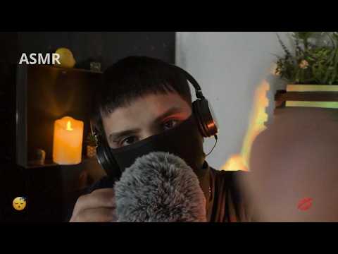 ASMR Masticando Chicle + Hands Movements y Susurros