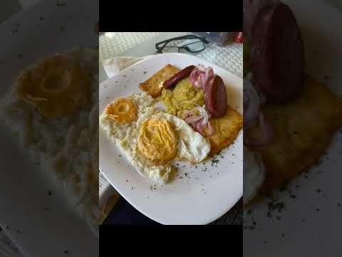 A typical breakfast in the Dominican Republic 🇩🇴