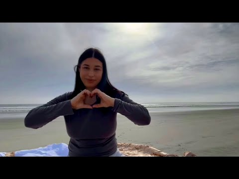 Lofi ASMR ( listening to the waves crash )￼