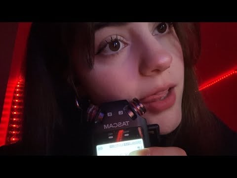 ASMR SUSURROS SUPER CERCA AL MICRO + MOUTH SOUNDS + MOVIMIENTOS DE MANOS
