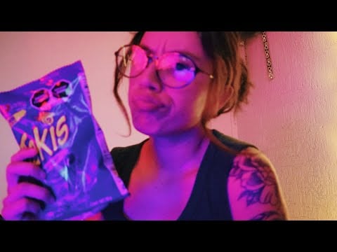 ASMR comiendo takis azules 🥵💙+ chismecito *casi no me gradúo por culpa de "mis amigos" *