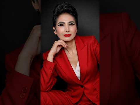 RED POWER SUIT — BOLD ELEGANCE IN MOTIONA