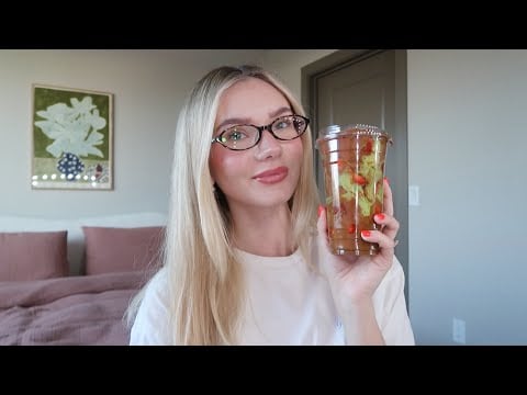ASMR | eating Dubai chocolate strawberries *crunchy mouth sounds*