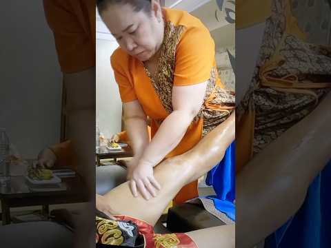 Real Thai Foot Massage In Pattaya,Thailand 😱🇹🇭 #shorts #footmassage #thaimassage #thailand #asmr