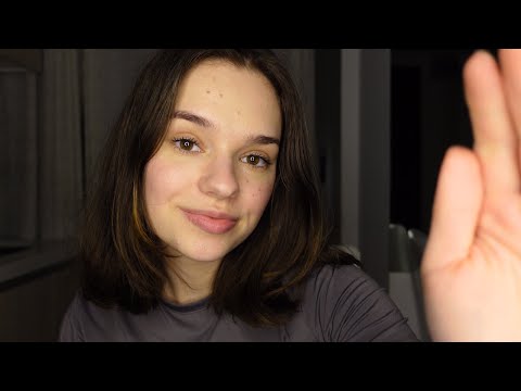 ASMR in Dutch | positive affirmations for confidence 🤗 (with hand movements)