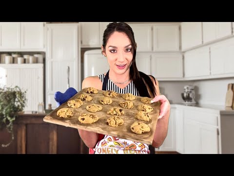 ASMR - Girlfriend is Baking For You (Personal Attention)