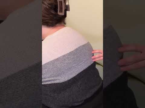 ASMR Drawing on her back #visualtriggers #relax #backtracing #oddlysatisfying