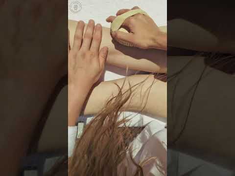 🍃 Dominica gibt eine Kashmir-Massage im Freien mit Bürste | ASMR Entspannung Verbundenheit 👐