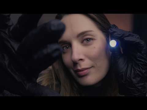 ASMR Ultra Close Face Exam 🔦 Personal Attention (Whispering + Soft Spoken, FR/EN Roleplay)