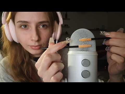 ASMR Blue yeti mic scratching with mouth sounds (no talking) 