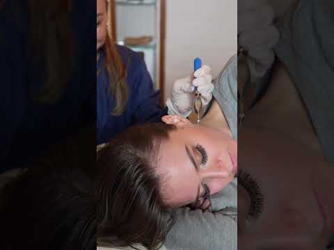Asmr sharp or dull  💆🏻‍♀️ #asmr #asmrsounds #asmrvideo #relax #relaxing #satisfying #hair #tingles