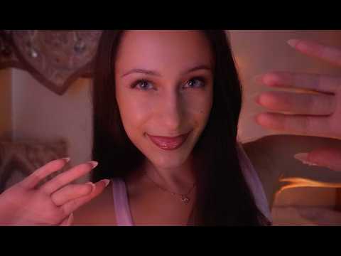 ASMR sweet Spanish trigger words & tingly hand movements ♡