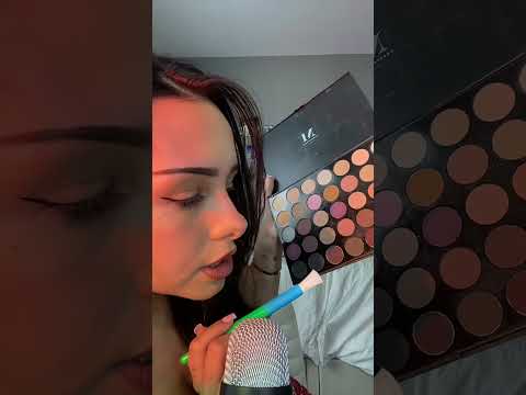 painting your face asmr👩🏻‍🎨 #asmr #asmrmakeup #lowqualityasmr #sleepy #mouthsounds