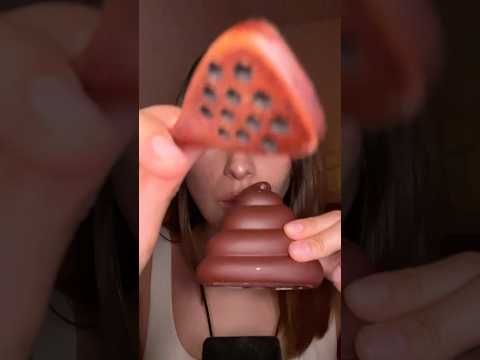 TE MAQUILLO CON PRODUCTOS EQUIVOCADOS 💩 #asmrroleplay #asmrvideo #asmrcommunity