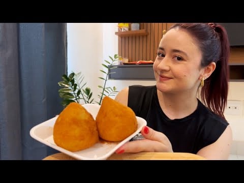 ASMR: COMENDO COXINHA CROCANTE COM RECHEIO CREMOSO DE FRANGO