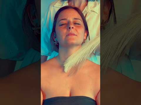 CAREZZE CON LA PIUMA #relax ASMR  #healingtechniques #holistichealingvibes #realpersonasmr