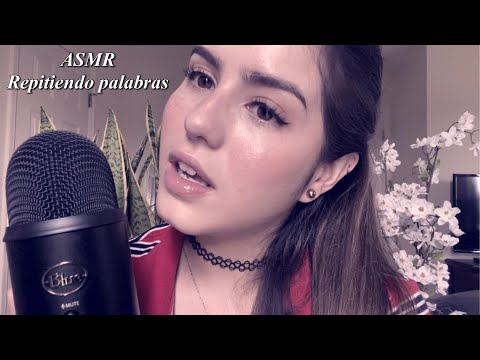 ASMR español - Repitiendo Palabras RELAJANTES ✨(signos zodiacales)✨ tocando la cámara/mouth sounds