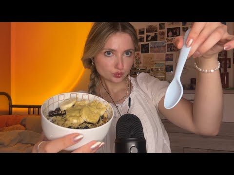 ASMR | eating a yogurt bowl 🥣🍌🫐 | whisper ramble