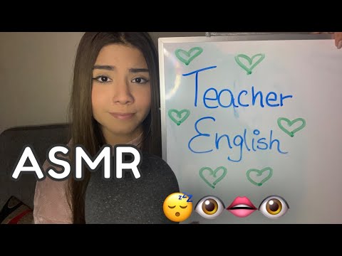 ASMR ROLEPLAY ESPAÑOL / TU MAESTRA TE ENSEÑA INGLÉS BÁSICO