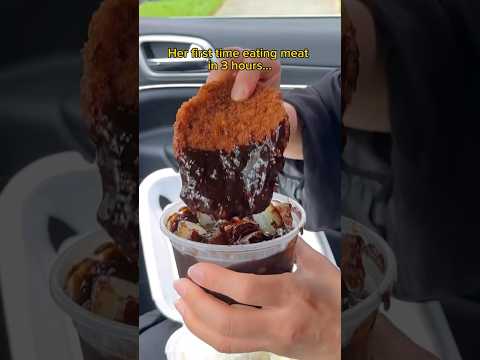 ASIAN MOM EATING ROAD TRIP LUNCH GONE VERY WRONG #shorts #viral #mukbang