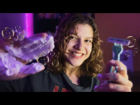 ASMR BARBEARIA 🪒 TIRANDO A SUA BARBA