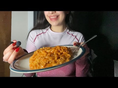 12 DAYS OF ASMR DAY 7🎄 CREAMY CARBO FIRE NOODLES/ BIG BITES ONLY