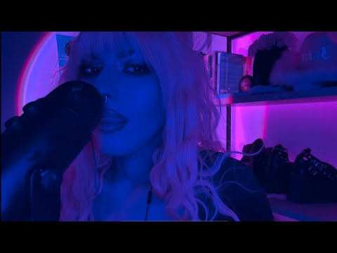 🦋Clicky Mouth Sounds & Finger Kisses ASMR | Close-Up Mic