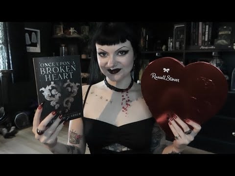 ASMR | Red & Pink Triggers For Valentine’s Day 🫀 tapping, tracing, etc.